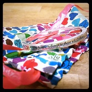 Brighton Dreams hinged bangle
